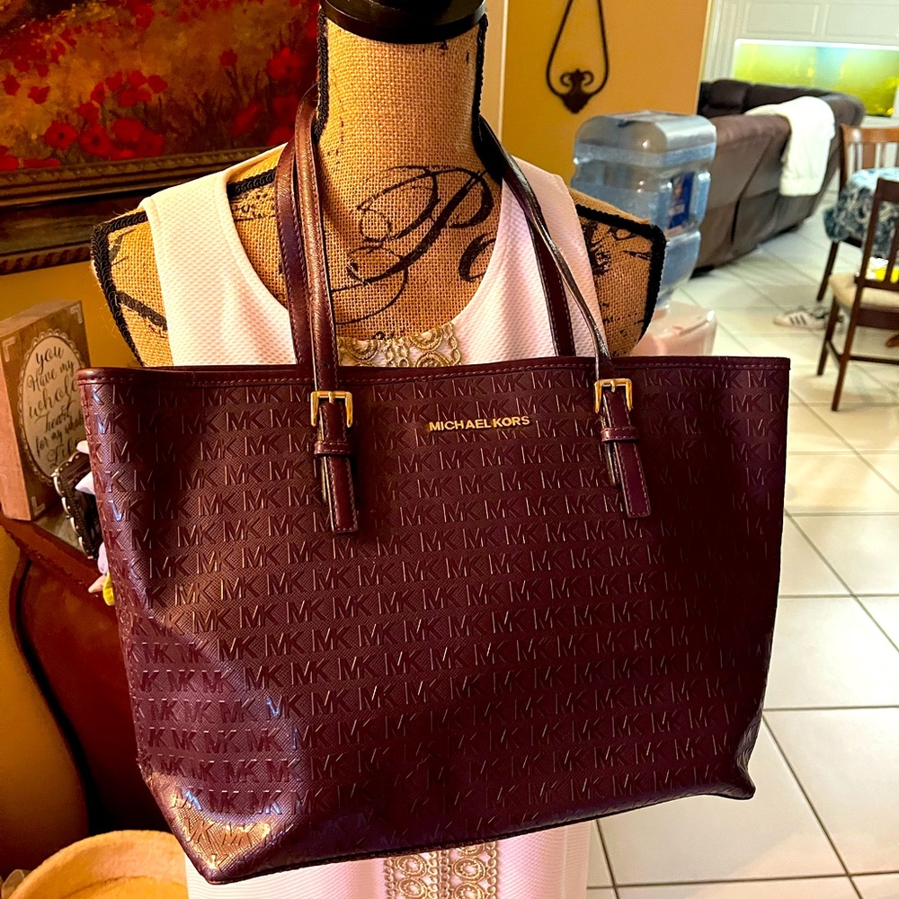 Michael Kors Tote Bag Maroon, classic MK design! Large.